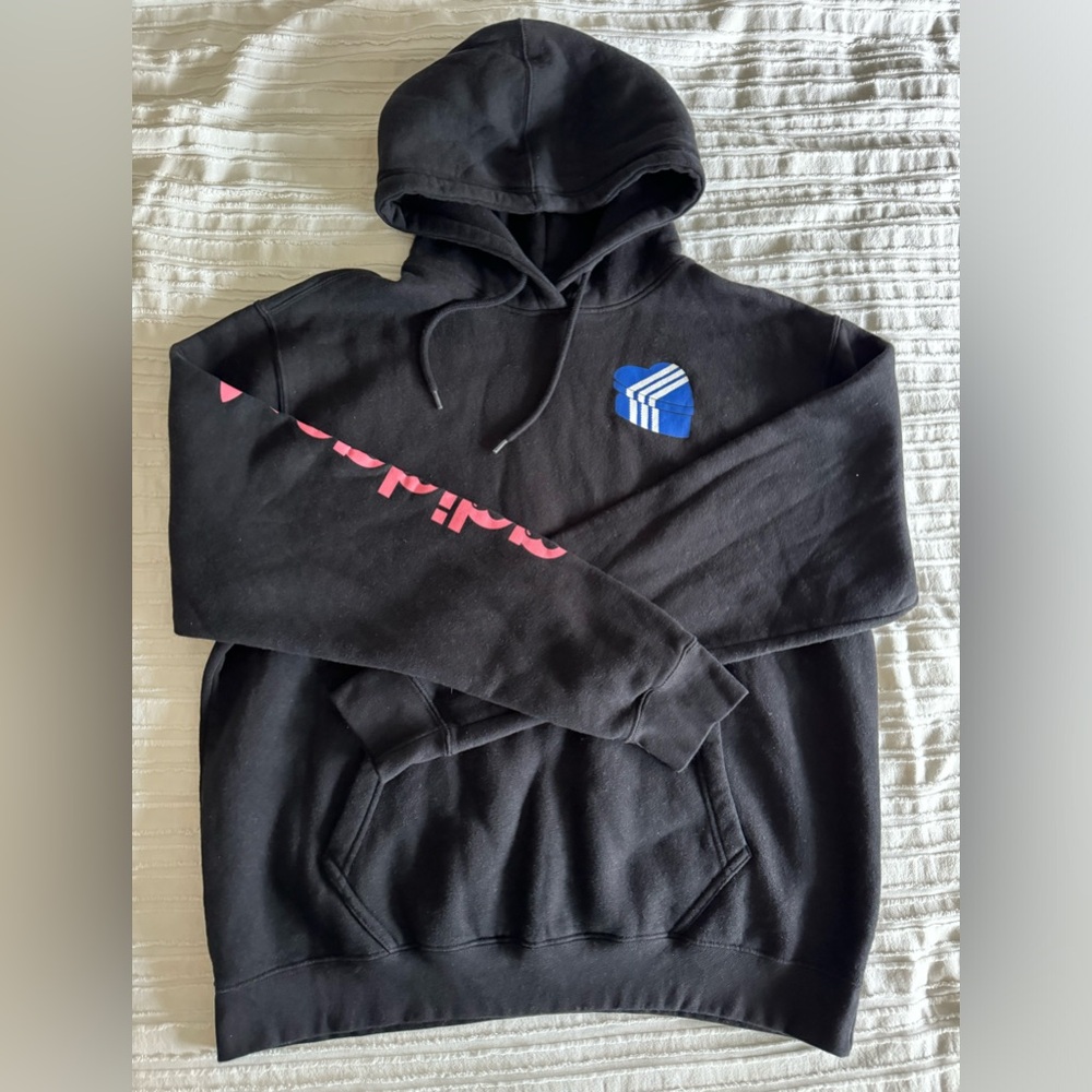 New without tag Adidas hoodie sweatshirt in black. Size Large